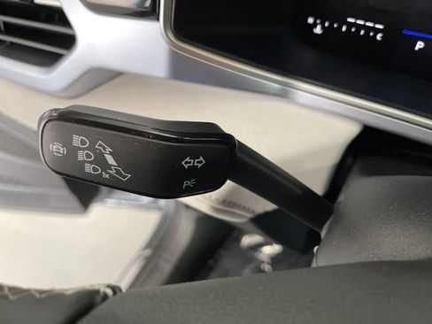 New 2025 Volkswagen Taos SE AWD/4WD image 19