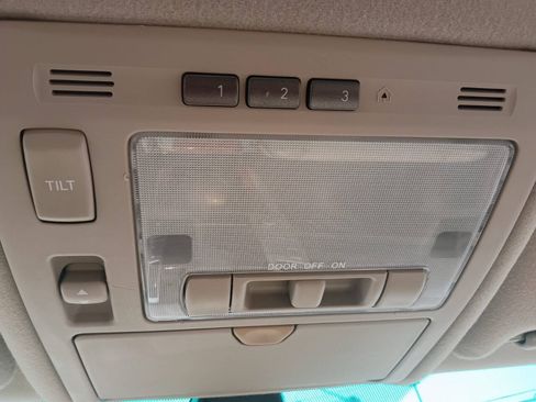 Used 2005 Lexus RX 330 FWD image 23
