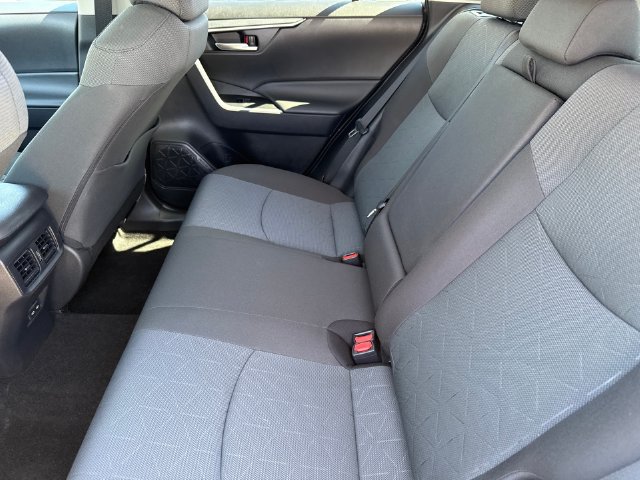 Used 2024 Toyota RAV4 XLE FWD image 24