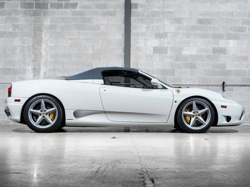 Used 2003 Ferrari 360 Spider image 2