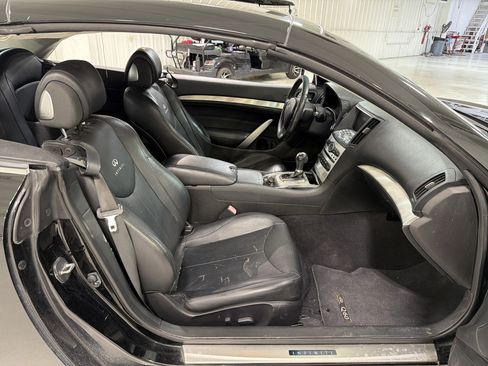 Used 2014 INFINITI Q60 Convertible w/ Premium Package RWD image 11