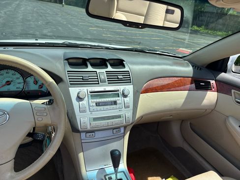 Used 2006 Toyota Solara SLE FWD image 12