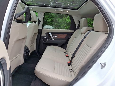 Certified 2024 Land Rover Discovery Sport S image 5