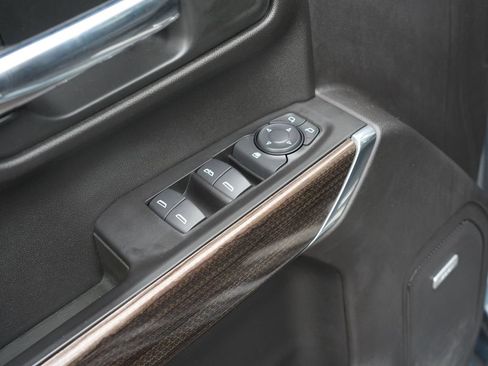 Used 2020 Chevrolet Silverado 1500 RST image 17