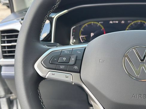 New 2026 Volkswagen Taos SEL AWD/4WD image 32