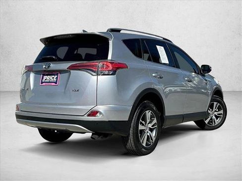Used 2017 Toyota RAV4 XLE image 2