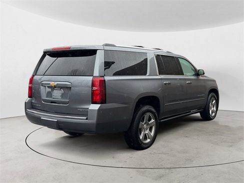 Used 2019 Chevrolet Suburban Premier image 5