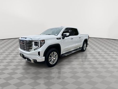 Used 2025 GMC Sierra 1500 Denali AWD/4WD image 4
