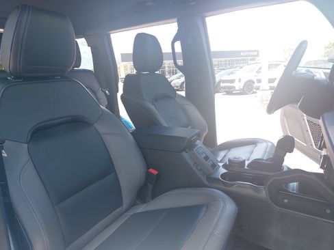 Used 2024 Ford Bronco Outer Banks AWD/4WD image 10