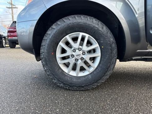 Used 2016 Nissan Frontier SV image 26