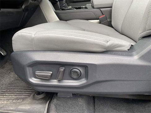 Used 2025 Toyota Tundra Limited image 21