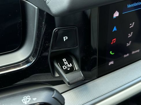 New 2025 Porsche Cayenne AWD/4WD image 16