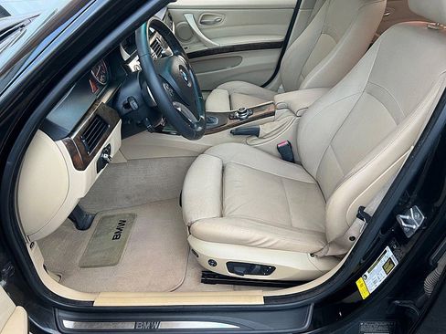 Used 2010 BMW 335i Sedan image 8