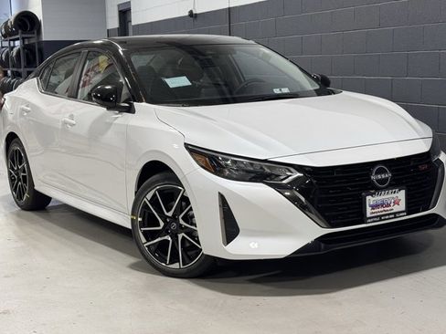 New 2025 Nissan Sentra SR image 5