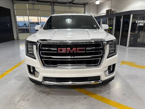 Used 2023 GMC Yukon XL SLT AWD/4WD image 9