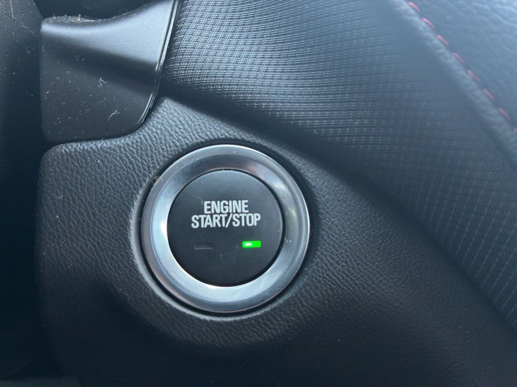 Used 2023 Chevrolet Equinox RS FWD image 28