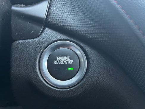 Used 2023 Chevrolet Equinox RS FWD image 28