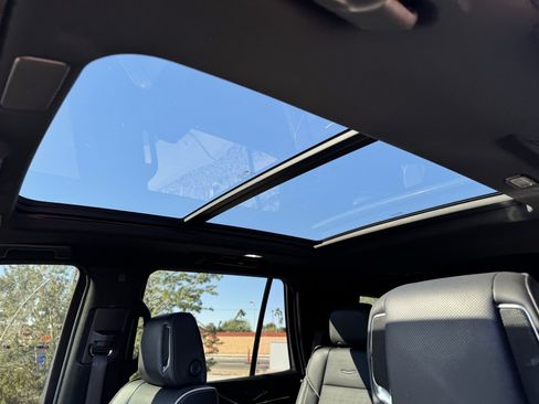 Used 2022 Cadillac Escalade Sport image 12