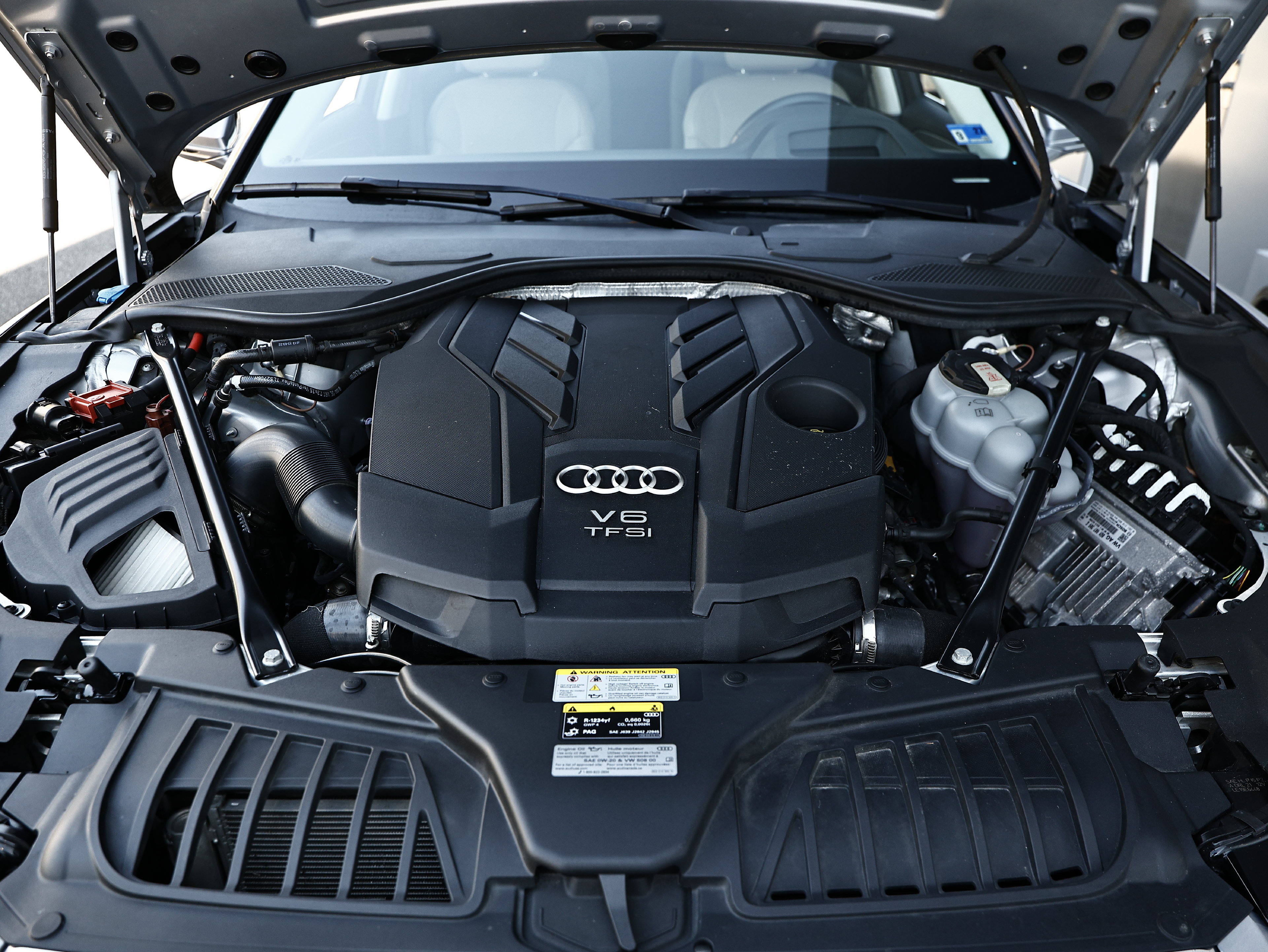 Used 2023 Audi A8 L 3.0T w/ Comfort Plus Package AWD/4WD image 31
