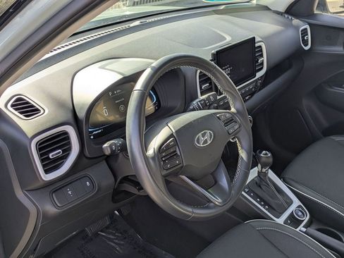 Certified 2025 Hyundai Venue Limited image 13