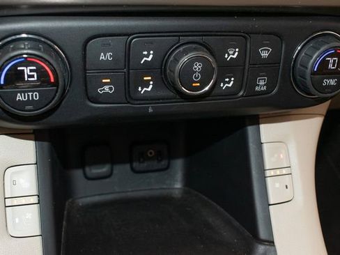 Used 2017 GMC Acadia Denali w/ Technology Package AWD/4WD image 33