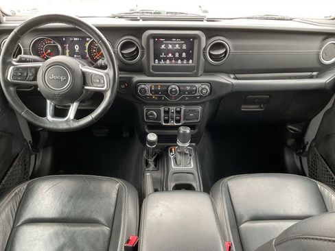 Used 2018 Jeep Wrangler Unlimited Sahara w/ Cold Weather Group image 16