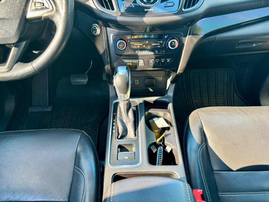 Used 2018 Ford Escape Titanium w/ Ford Safe & Smart Package AWD/4WD image 25