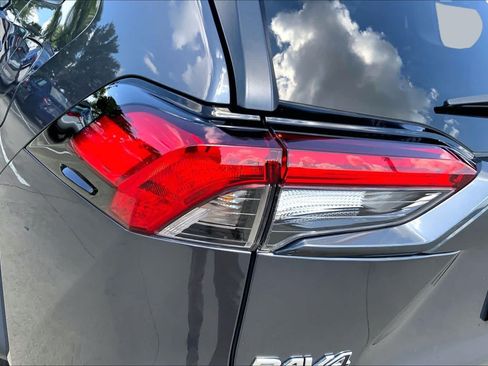 Used 2024 Toyota RAV4 XLE w/ Convenience Package FWD image 28