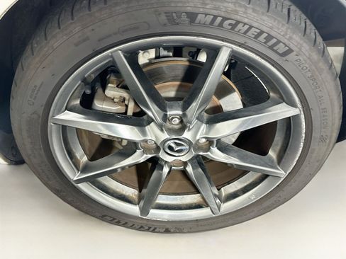 Used 2017 MAZDA MX-5 Miata RF Grand Touring RWD image 11