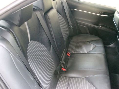 Used 2021 Toyota Camry SE FWD image 8