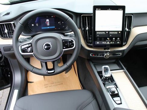 New 2026 Volvo XC60 B5 Plus w/ Protection Package Premier image 17