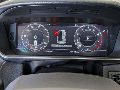 Used 2020 Land Rover Range Rover Sport HSE image 11