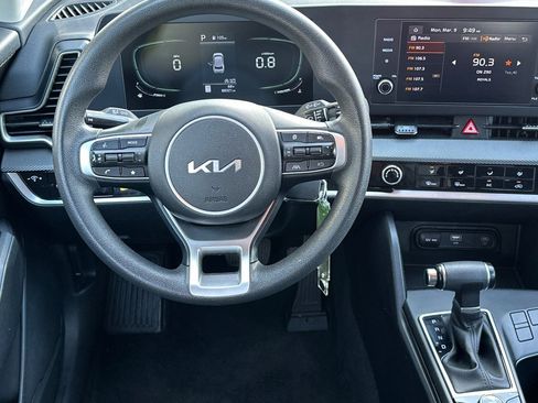 Used 2023 Kia Sportage LX image 15