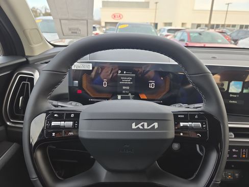 New 2026 Kia Sorento S FWD image 9