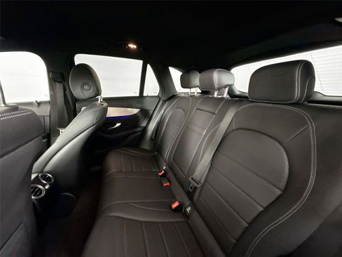 Used 2022 Mercedes-Benz GLC 300 image 30