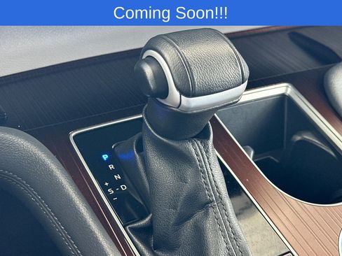 Used 2023 Toyota Sienna XLE image 23