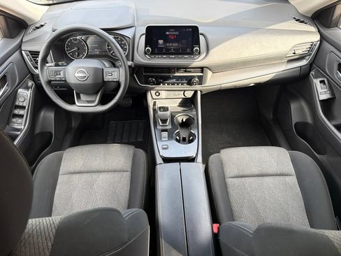 Used 2026 Nissan Rogue SV FWD image 17