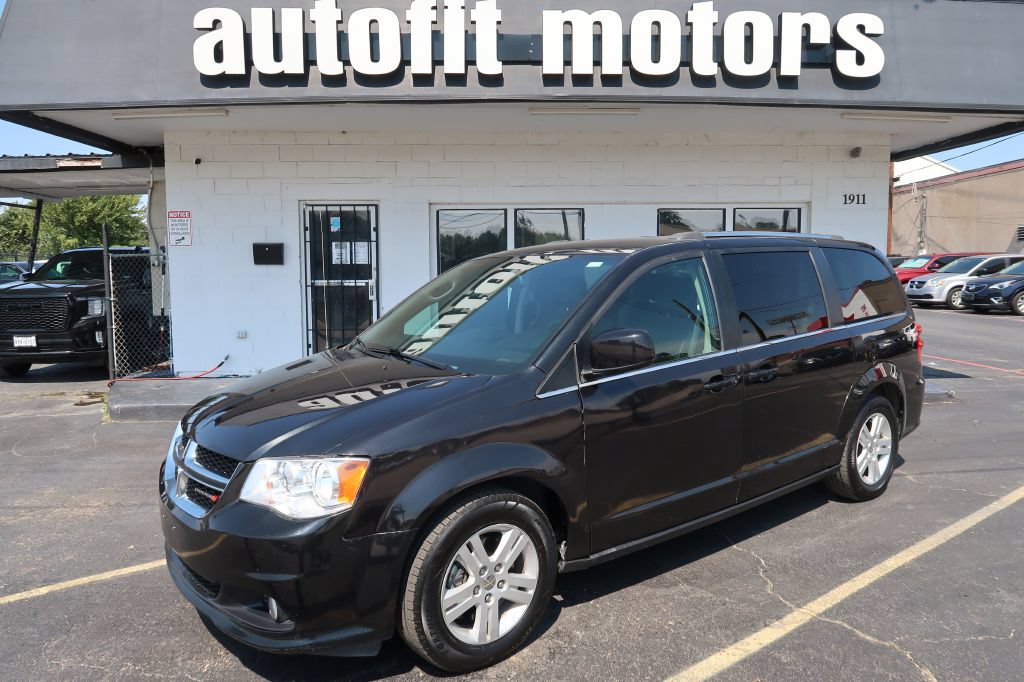 Used 2019 Dodge Grand Caravan SXT FWD image 1