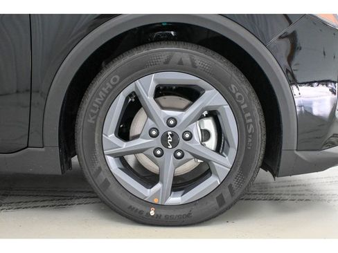 New 2025 Kia K4 image 8