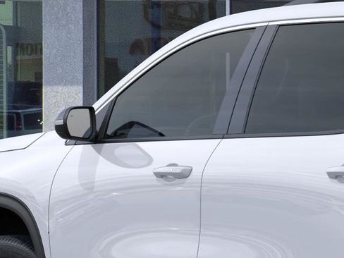 New 2027 Chevrolet Traverse LT w/ Driver Confidence Package FWD image 12