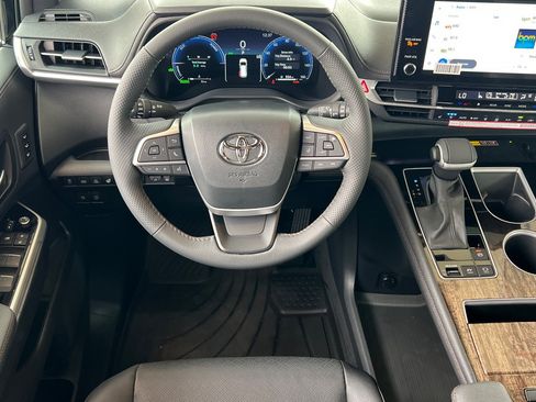 Certified 2026 Toyota Sienna Platinum AWD/4WD image 14