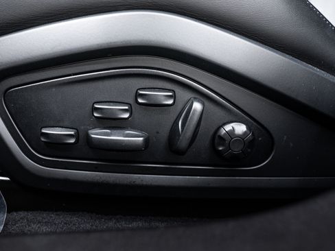 Certified 2022 Porsche Taycan GTS image 17