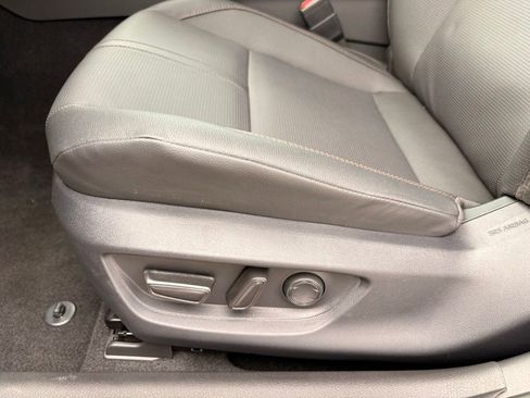 Used 2026 Toyota Camry XLE FWD image 26