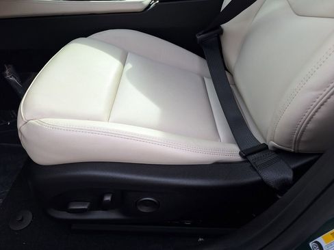 New 2026 Cadillac CT4 Luxury image 28