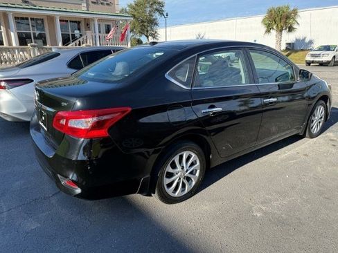 Used 2018 Nissan Sentra SV image 5