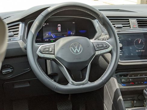 Certified 2023 Volkswagen Tiguan SE AWD/4WD image 14