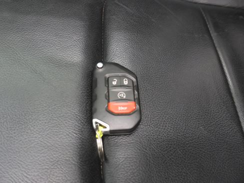 Used 2019 Jeep Wrangler Unlimited Sahara AWD/4WD image 56