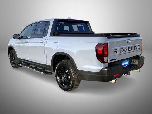 Used 2025 Honda Ridgeline Black Edition image 7