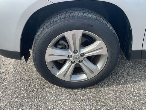 Used 2012 Toyota Highlander Limited FWD image 20