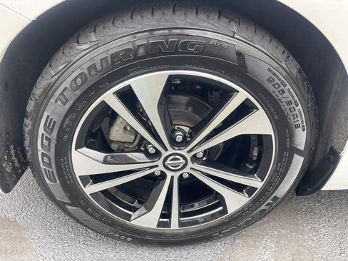 Certified 2022 Nissan Sentra SV w/ Trunk Package image 26